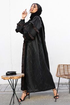 عباية بشت باللونين الأسود والأخضر 9 Black And Green Bisht Abaya