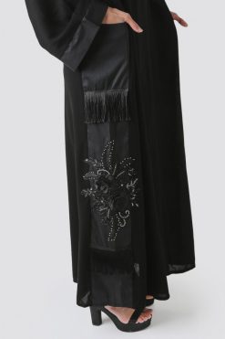 bsi01 aa001 bsi2100 3 Flowers Embellished Abaya
