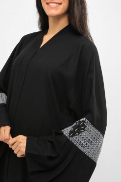 bsi01 aa001 bsi1021 3 Embroidered Abaya With Pleats