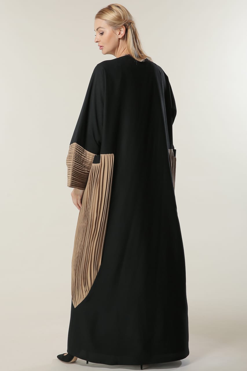 Black Abaya With contrast pleated panels - Heracloset Online