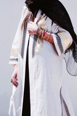 YTL 000031 3 White Bisht Abaya