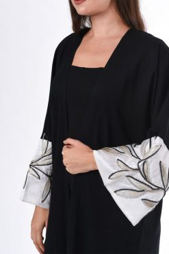 MOIS3041 3 Embroidered Abaya Black