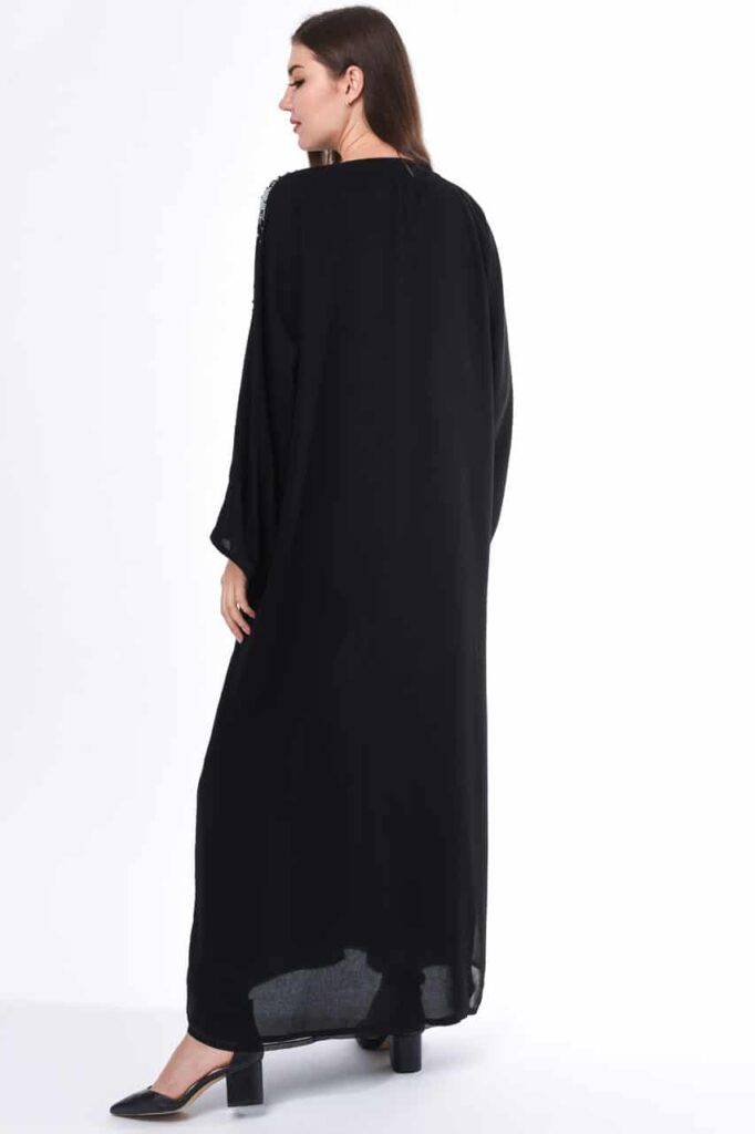 MOIS3004 4 How to Look Really Trendy Wearing Abaya?