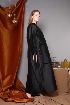 عباية سوداء بطبقات مزخرفة 10 3I7A2547 scaled 1 Piping Layered Black Abaya