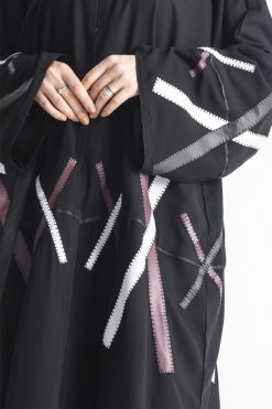 MOIAP60012 4 V-Neck Crossed Patch Abaya