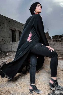 FBS 000038 3 Rooi Blom Abaya