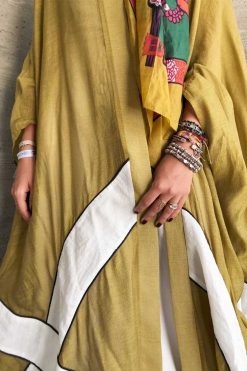 YTL 000007 1 Modern Abaya reflects Sunshine color